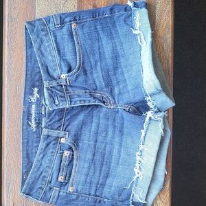 American Eagle lowrise distressed jean short. Size 6